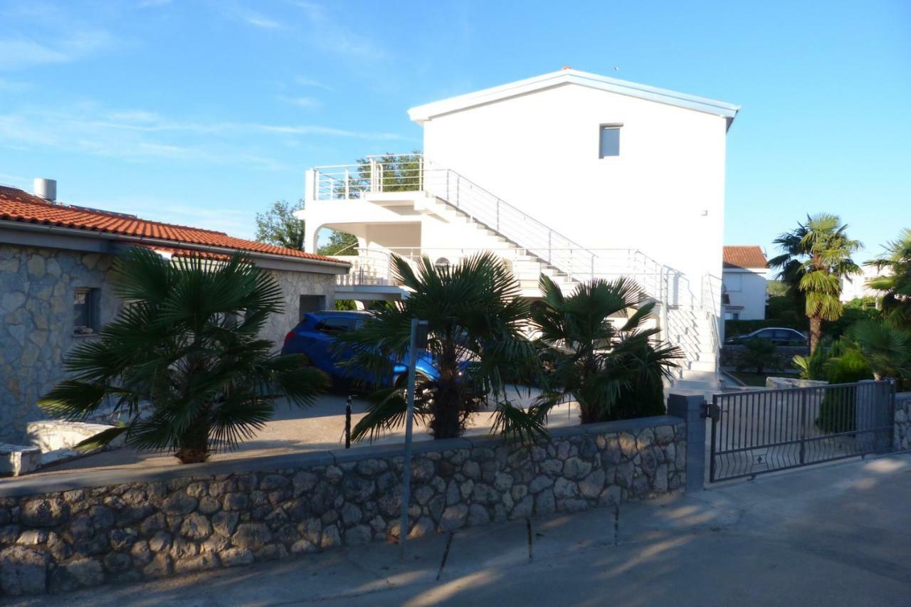 Apartments Monja & Dadi, Malinska, Vantacici Esterno foto