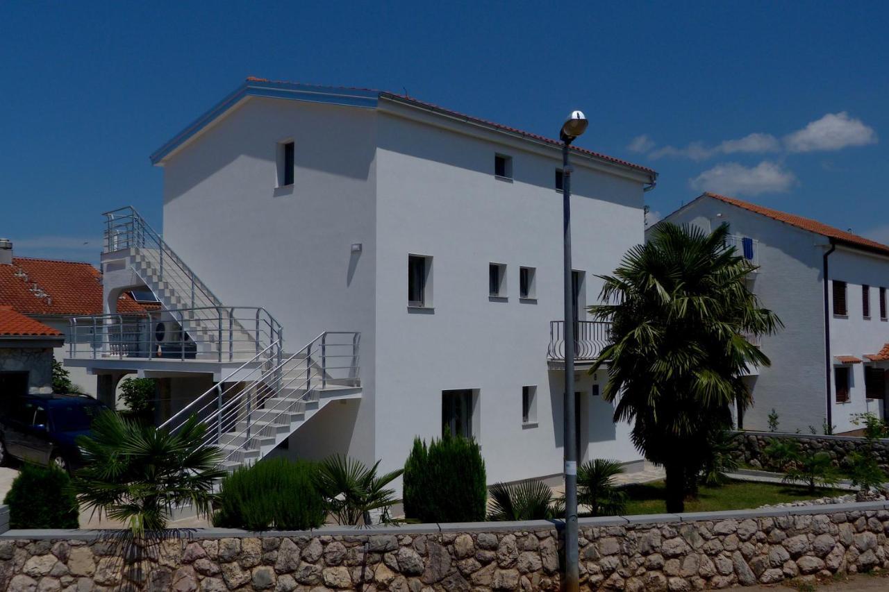 Apartments Monja & Dadi, Malinska, Vantacici Esterno foto